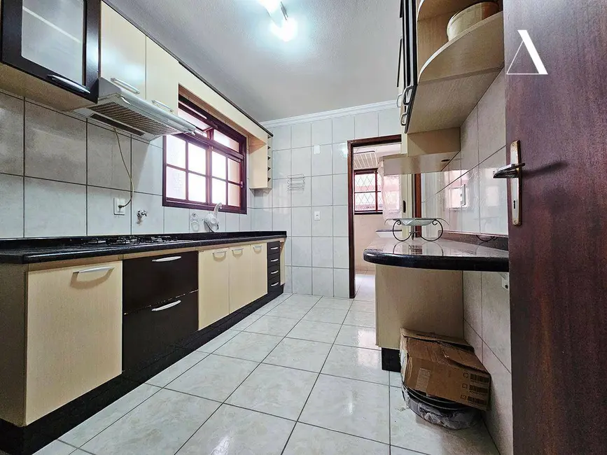 Foto 3 de Apartamento com 2 quartos à venda, 92m2 em Santo Antônio, Joinville - SC