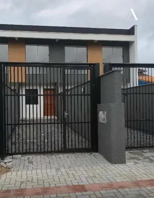 Foto 2 de Casa com 2 quartos à venda, 75m2 em Aventureiro, Joinville - SC
