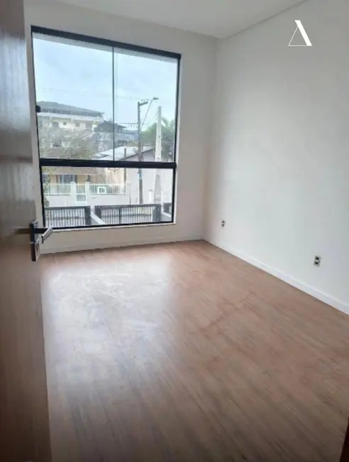 Foto 6 de Casa com 2 quartos à venda, 75m2 em Aventureiro, Joinville - SC