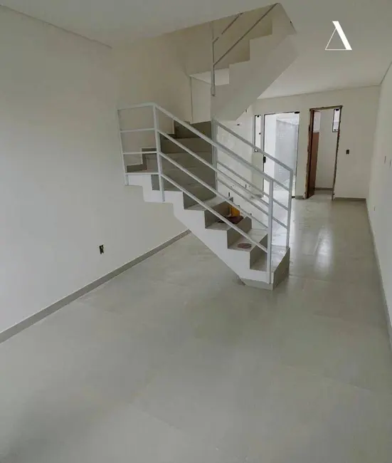Foto 5 de Casa com 2 quartos à venda, 75m2 em Aventureiro, Joinville - SC