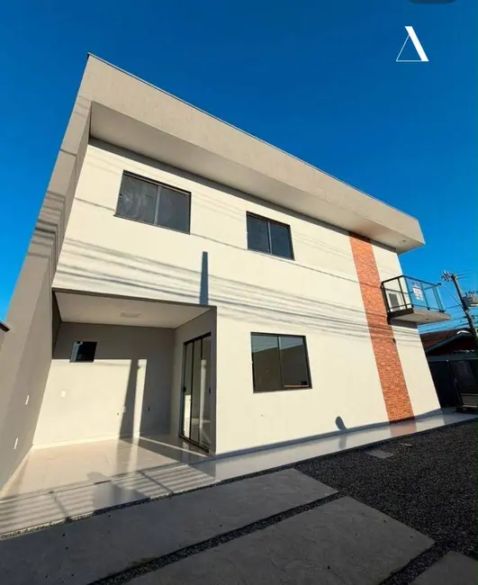 Casa com 3 quartos à venda, 153m2 em Comasa, Joinville - SC - imagem 3 Foto 3 de Casa com 3 quartos à venda, 153m2 em Comasa, Joinville - SC