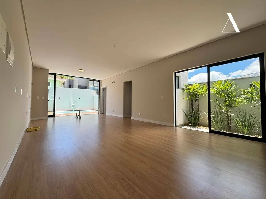 Foto 5 de Casa com 3 quartos à venda, 181m2 em Jardim Sofia, Joinville - SC