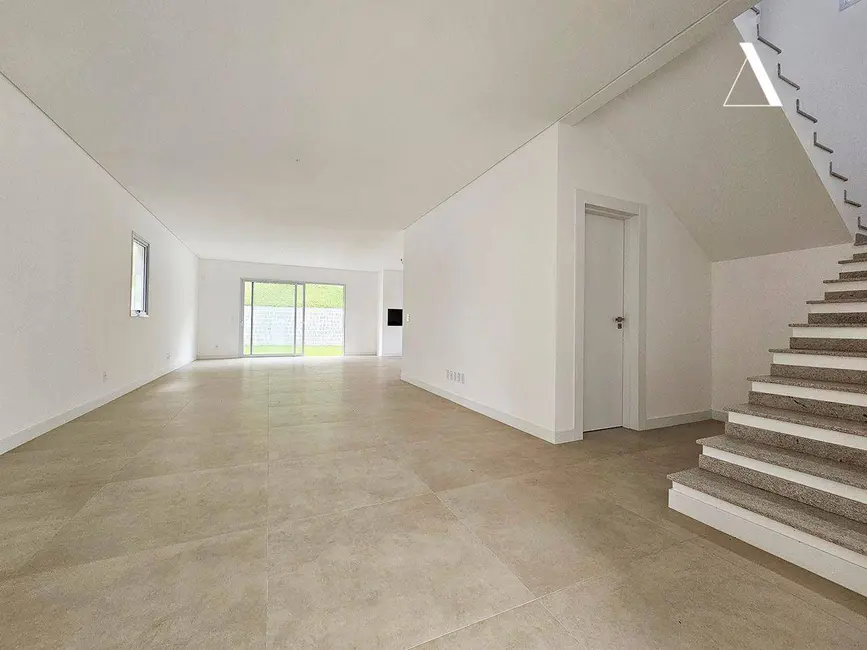 Foto 7 de Casa com 4 quartos à venda, 1436m2 em Glória, Joinville - SC