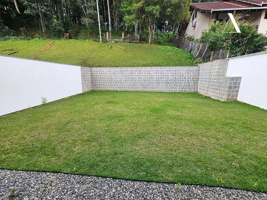 Foto 3 de Casa com 4 quartos à venda, 1436m2 em Glória, Joinville - SC