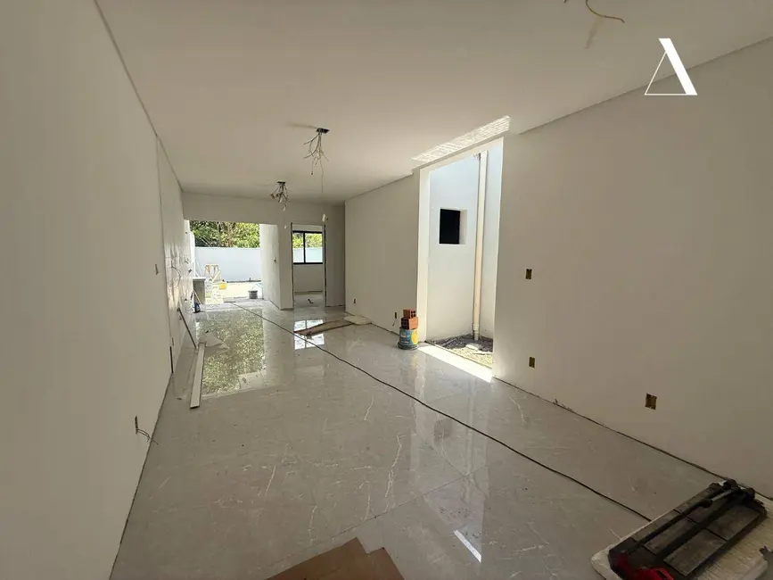 Foto 5 de Casa com 2 quartos à venda, 65m2 em São Marcos, Joinville - SC