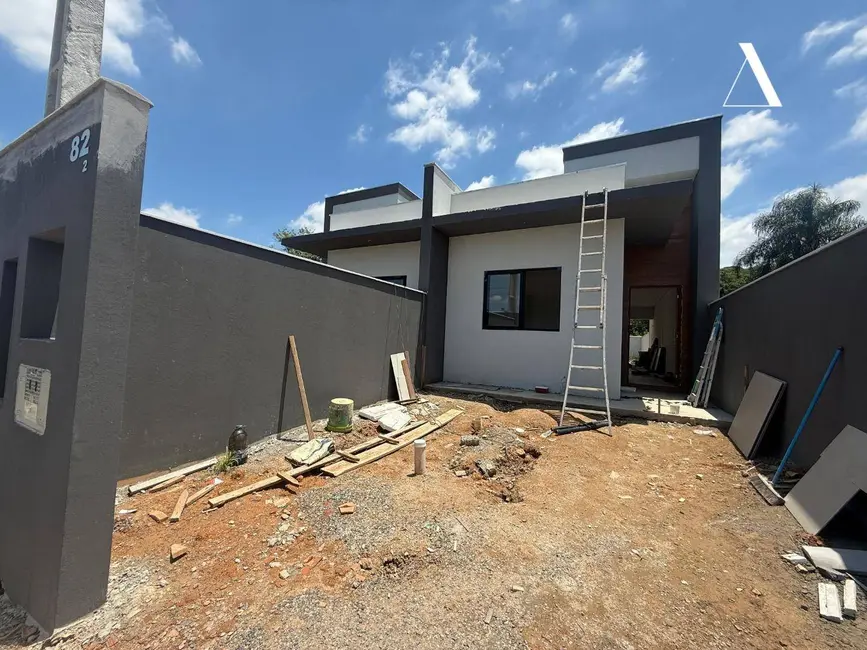 Foto 2 de Casa com 2 quartos à venda, 65m2 em São Marcos, Joinville - SC