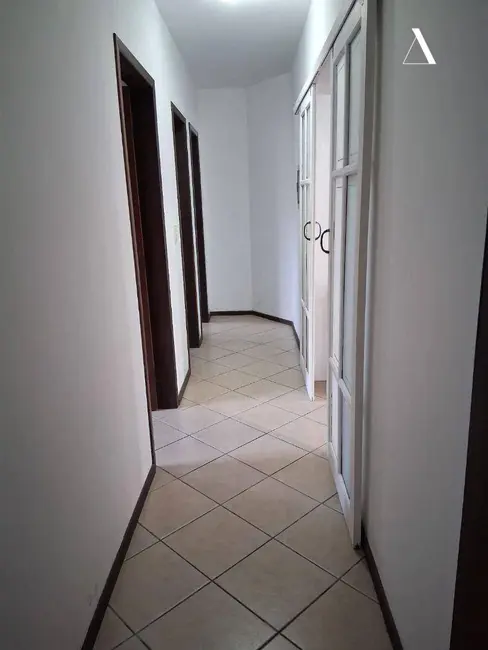 Foto 8 de Casa com 5 quartos à venda, 1275m2 em São Marcos, Joinville - SC