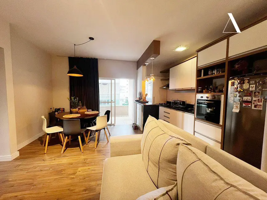 Foto 2 de Apartamento com 2 quartos à venda, 96m2 em Saguaçu, Joinville - SC