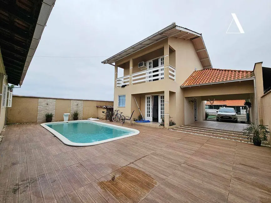 Foto 2 de Casa com 3 quartos à venda, 372m2 em Vila Nova, Joinville - SC