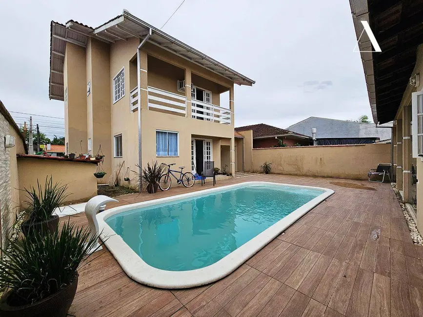 Foto 1 de Casa com 3 quartos à venda, 372m2 em Vila Nova, Joinville - SC