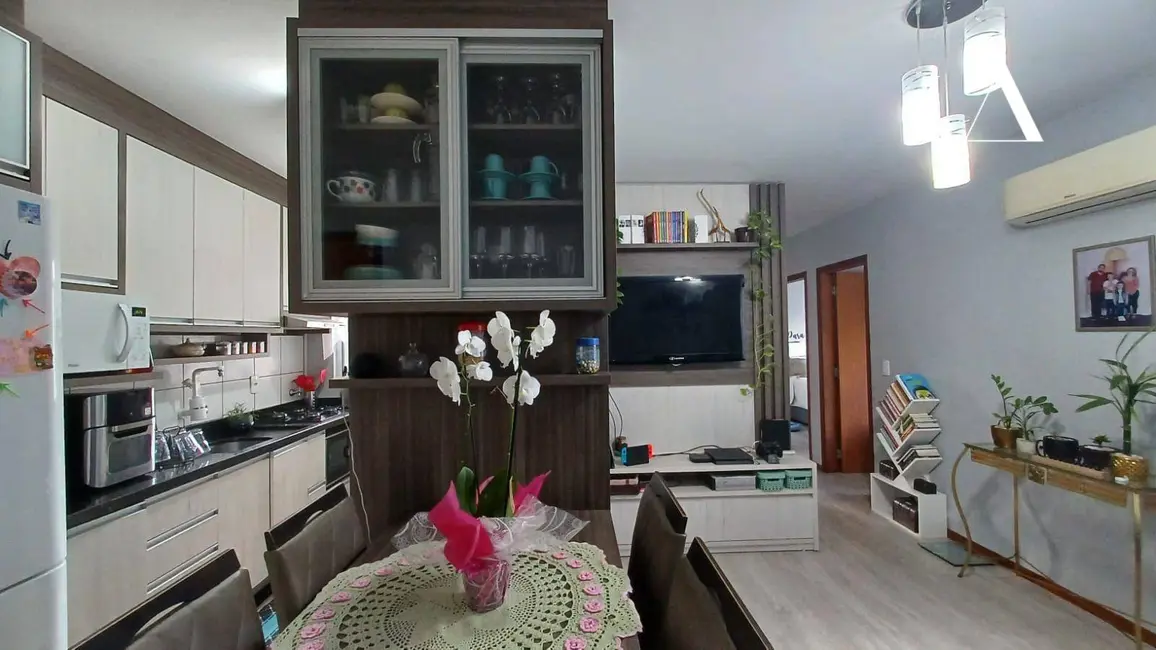 Foto 1 de Apartamento com 3 quartos à venda, 62m2 em Parque Guarani, Joinville - SC