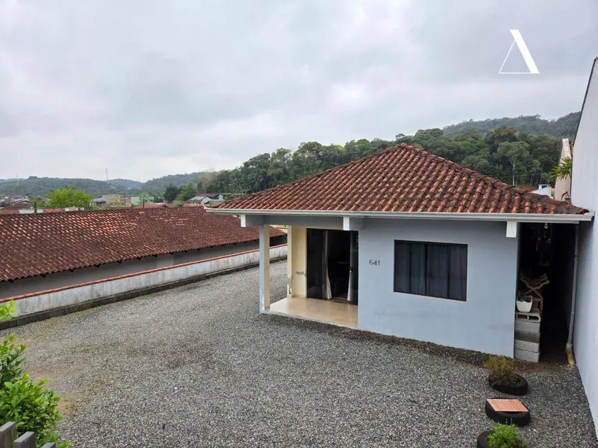 Foto 1 de Casa com 2 quartos à venda, 364m2 em Parque Guarani, Joinville - SC
