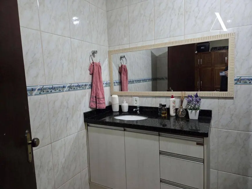 Foto 9 de Casa com 2 quartos à venda, 364m2 em Parque Guarani, Joinville - SC