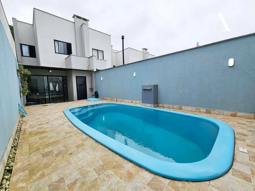 Foto 1 de Casa com 3 quartos à venda, 136m2 em Iririú, Joinville - SC