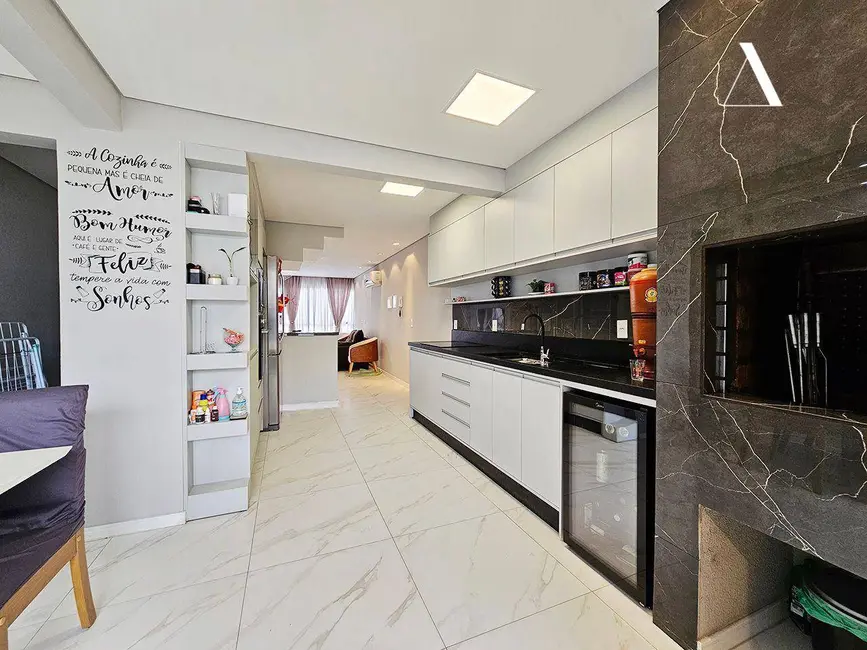 Foto 6 de Casa com 3 quartos à venda, 136m2 em Iririú, Joinville - SC