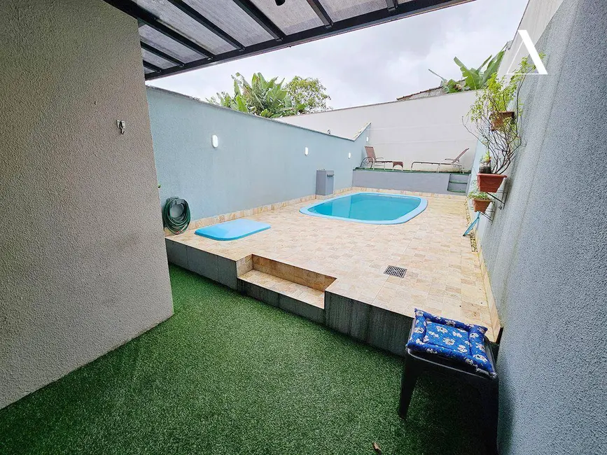 Foto 3 de Casa com 3 quartos à venda, 136m2 em Iririú, Joinville - SC