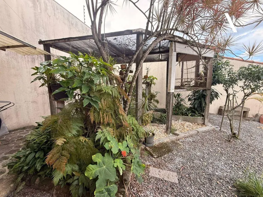 Foto 6 de Casa com 4 quartos à venda, 480m2 em Costa e Silva, Joinville - SC