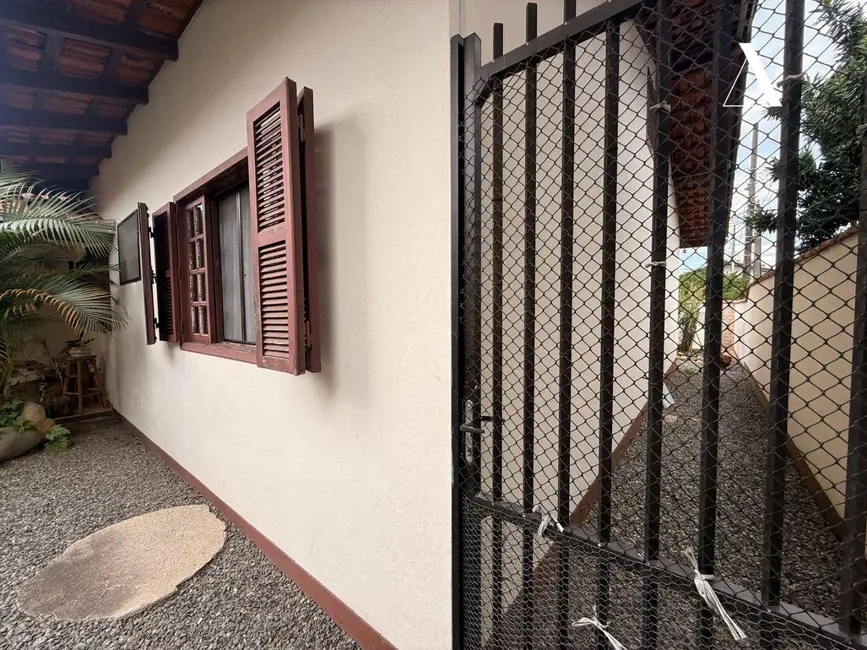 Foto 7 de Casa com 4 quartos à venda, 480m2 em Costa e Silva, Joinville - SC