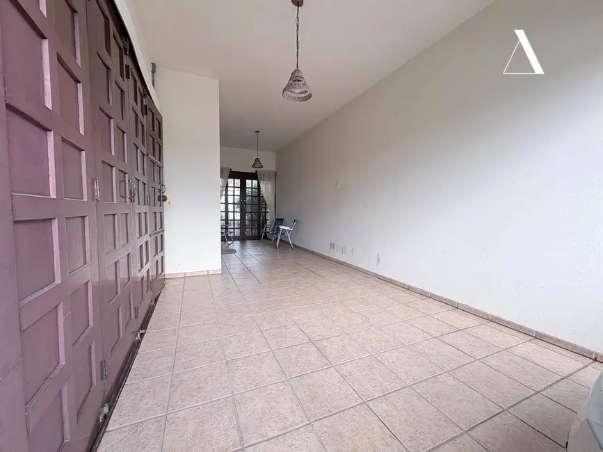 Casa com 4 quartos à venda, 480m2 em Costa e Silva, Joinville - SC - imagem 2 Foto 2 de Casa com 4 quartos à venda, 480m2 em Costa e Silva, Joinville - SC