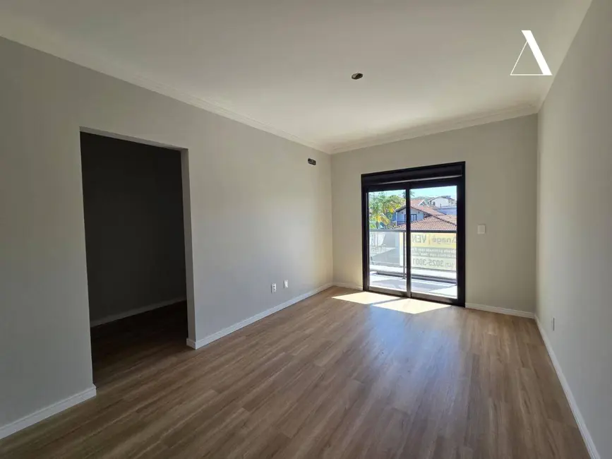 Foto 9 de Casa de Condomínio com 3 quartos à venda, 200m2 em Boa Vista, Joinville - SC