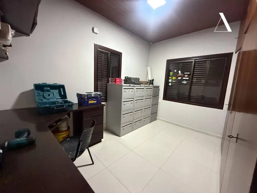 Foto 7 de Casa com 4 quartos à venda, 242m2 em América, Joinville - SC