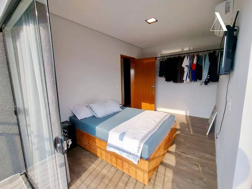 Foto 8 de Apartamento com 2 quartos à venda, 77m2 em Iririú, Joinville - SC