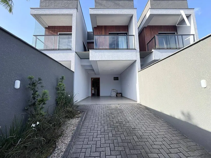 Foto 2 de Casa com 3 quartos à venda, 119m2 em Santo Antônio, Joinville - SC