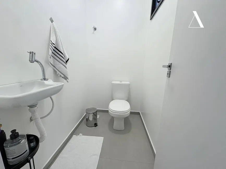 Foto 9 de Casa com 3 quartos à venda, 119m2 em Santo Antônio, Joinville - SC