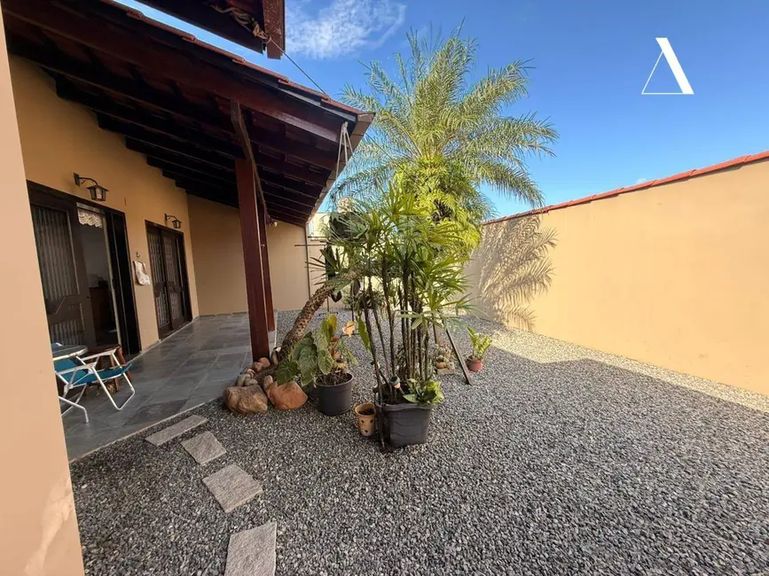 Foto 5 de Casa de Condomínio com 3 quartos à venda, 145m2 em Jardim Iririú, Joinville - SC