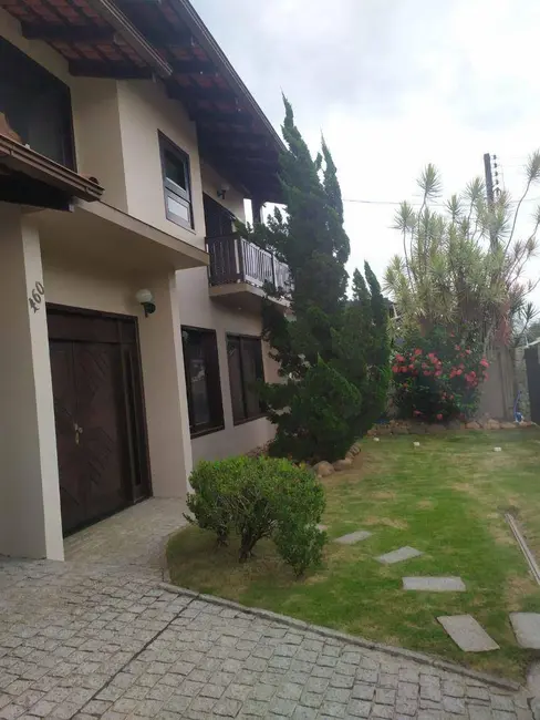 Casa de Condomínio com 3 quartos à venda, 145m2 em Jardim Iririú, Joinville - SC - imagem 3 Foto 3 de Casa de Condomínio com 3 quartos à venda, 145m2 em Jardim Iririú, Joinville - SC