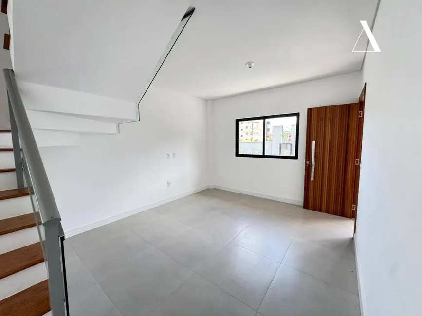 Foto 3 de Casa de Condomínio com 3 quartos à venda, 168m2 em Costa e Silva, Joinville - SC