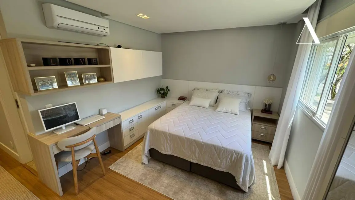 Foto 9 de Apartamento com 3 quartos à venda, 184m2 em América, Joinville - SC