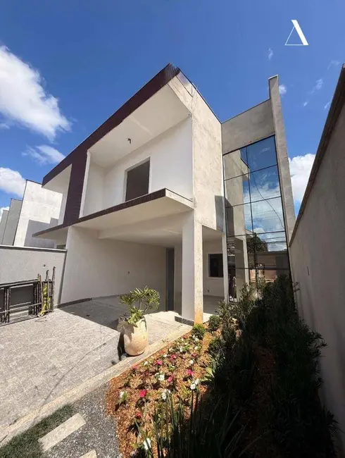 Foto 5 de Casa com 3 quartos à venda, 270m2 em Saguaçu, Joinville - SC