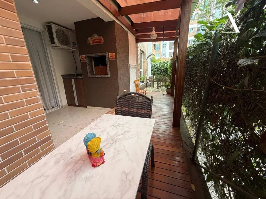 Foto 3 de Apartamento com 3 quartos à venda, 71m2 em Floresta, Joinville - SC