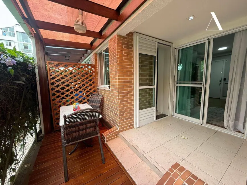 Foto 4 de Apartamento com 3 quartos à venda, 71m2 em Floresta, Joinville - SC