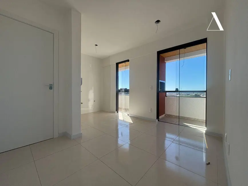 Foto 3 de Apartamento com 2 quartos à venda, 56m2 em Fátima, Joinville - SC