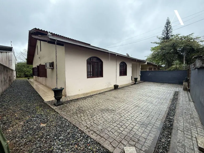 Foto 8 de Casa com 4 quartos à venda, 621m2 em Iririú, Joinville - SC
