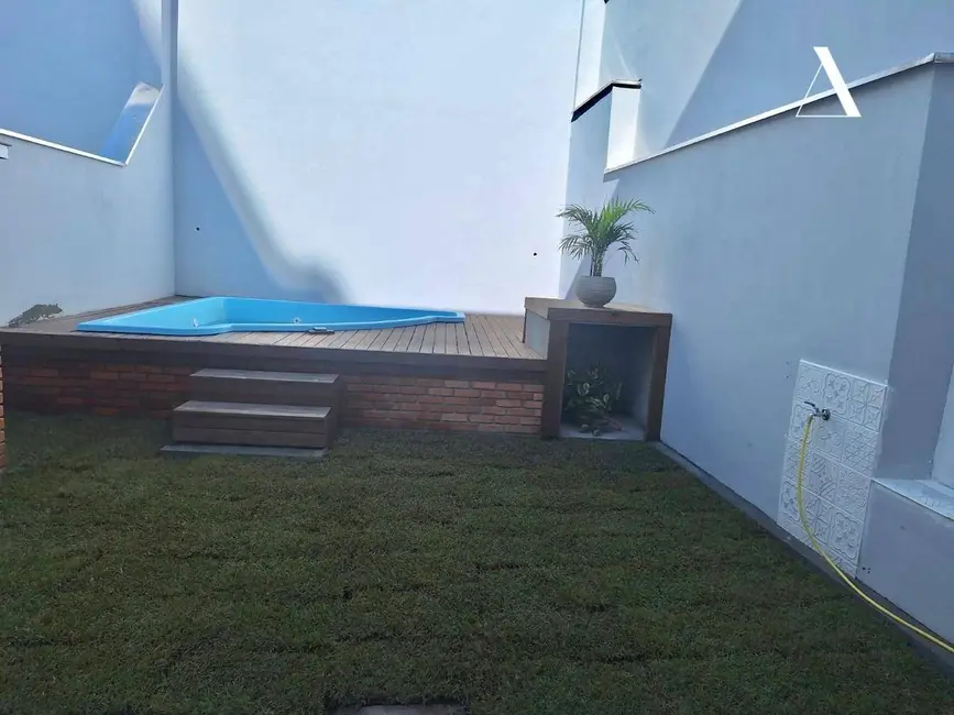 Foto 1 de Casa de Condomínio com 3 quartos à venda, 200m2 em Atiradores, Joinville - SC