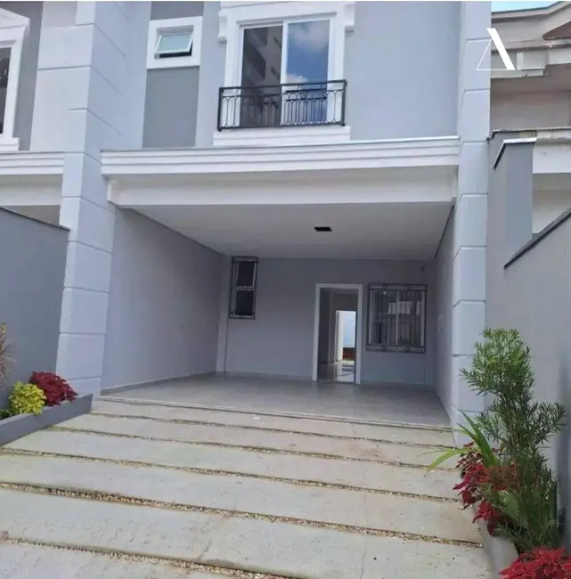 Foto 2 de Casa de Condomínio com 3 quartos à venda, 200m2 em Atiradores, Joinville - SC