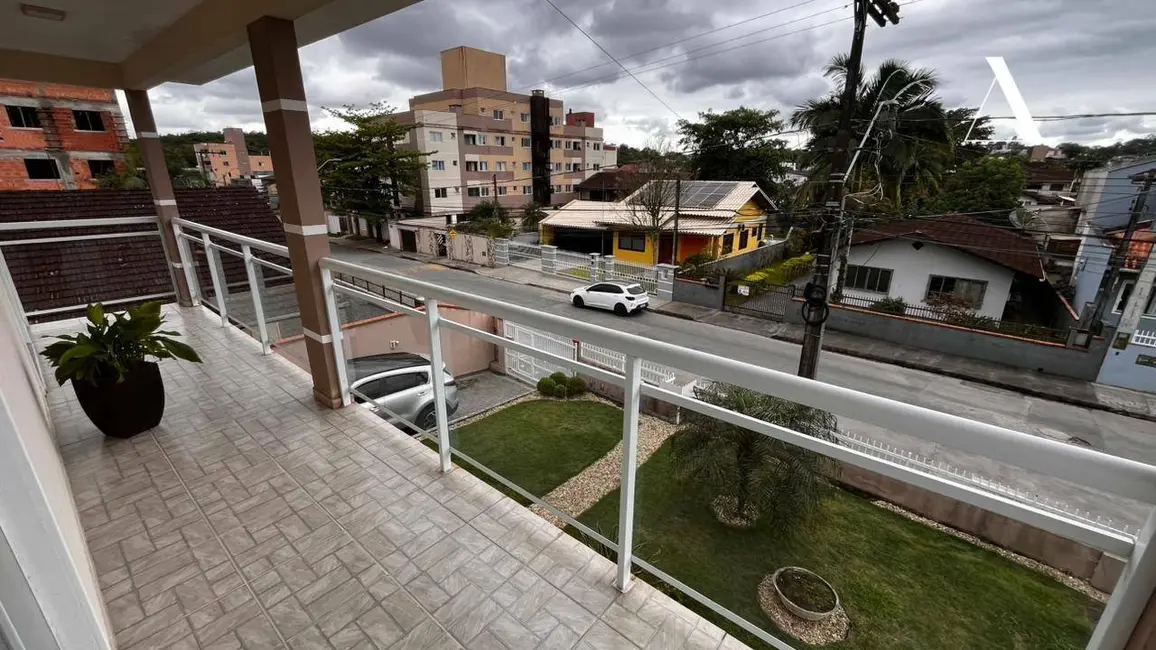 Foto 5 de Casa com 4 quartos à venda, 570m2 em São Marcos, Joinville - SC