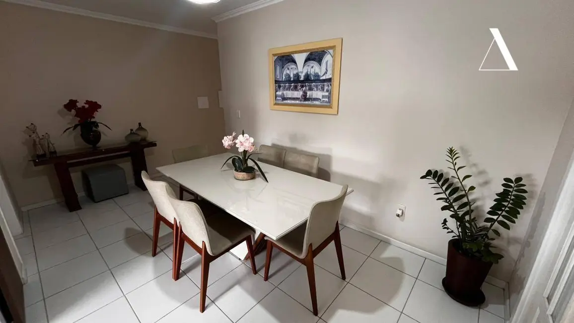 Foto 8 de Casa com 4 quartos à venda, 570m2 em São Marcos, Joinville - SC
