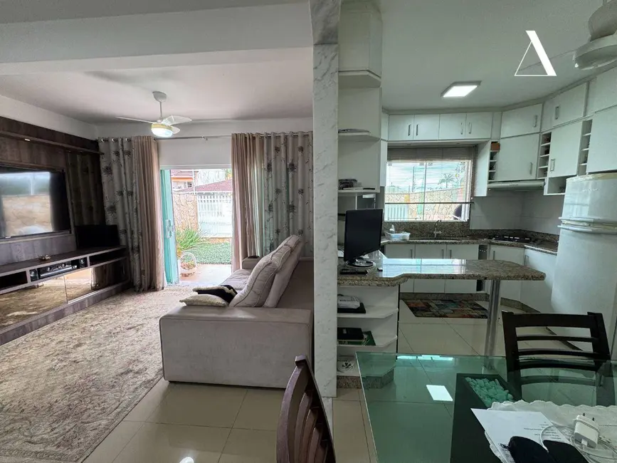 Foto 8 de Casa com 4 quartos à venda, 291m2 em Anita Garibaldi, Joinville - SC