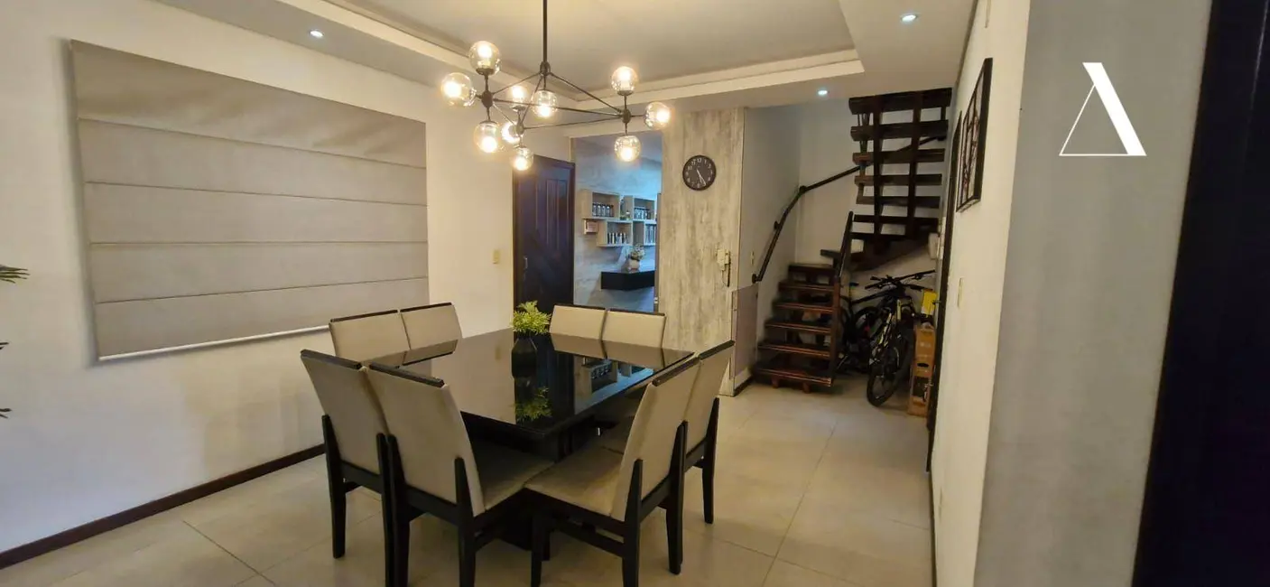 Foto 5 de Casa de Condomínio com 3 quartos à venda, 223m2 em Costa e Silva, Joinville - SC