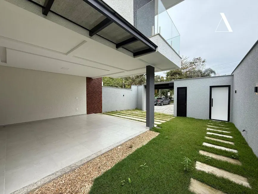 Casa de Condomínio com 3 quartos à venda, 199m2 em América, Joinville - SC - imagem 2 Foto 2 de Casa de Condomínio com 3 quartos à venda, 199m2 em América, Joinville - SC