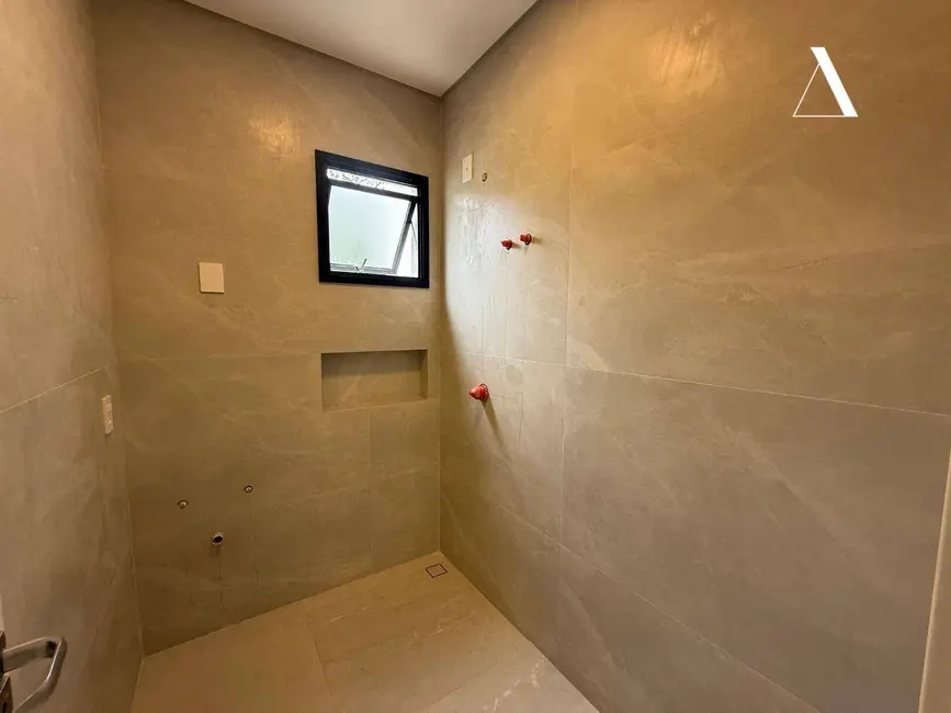 Casa de Condomínio com 3 quartos à venda, 205m2 em América, Joinville - SC - imagem 6 Foto 6 de Casa de Condomínio com 3 quartos à venda, 205m2 em América, Joinville - SC