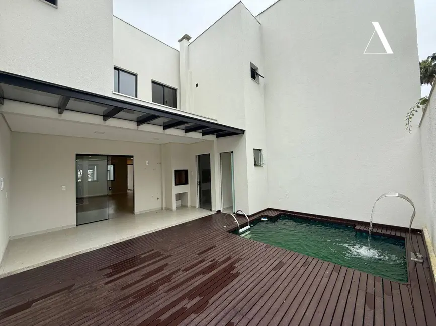 Casa de Condomínio com 3 quartos à venda, 205m2 em América, Joinville - SC - imagem 4 Foto 4 de Casa de Condomínio com 3 quartos à venda, 205m2 em América, Joinville - SC