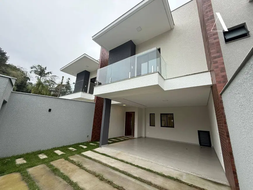 Casa de Condomínio com 3 quartos à venda, 205m2 em América, Joinville - SC - imagem 1 Foto 1 de Casa de Condomínio com 3 quartos à venda, 205m2 em América, Joinville - SC