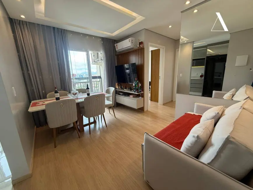 Foto 1 de Apartamento com 2 quartos à venda, 52m2 em Bucarein, Joinville - SC