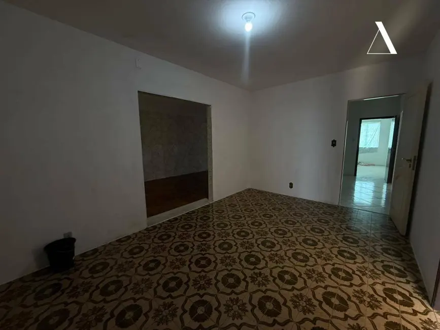 Foto 5 de Casa com 3 quartos à venda, 420m2 em Petrópolis, Joinville - SC