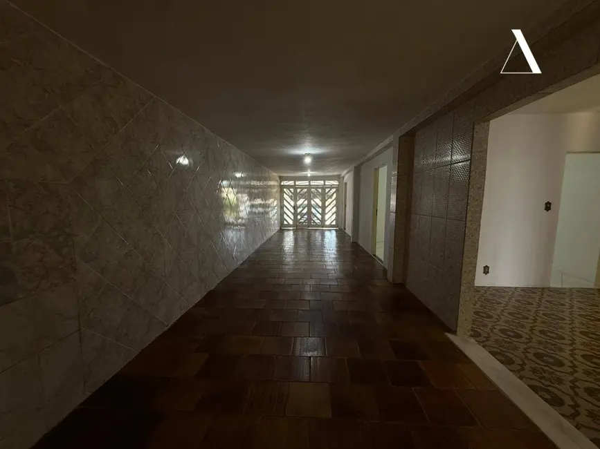 Foto 4 de Casa com 3 quartos à venda, 420m2 em Petrópolis, Joinville - SC